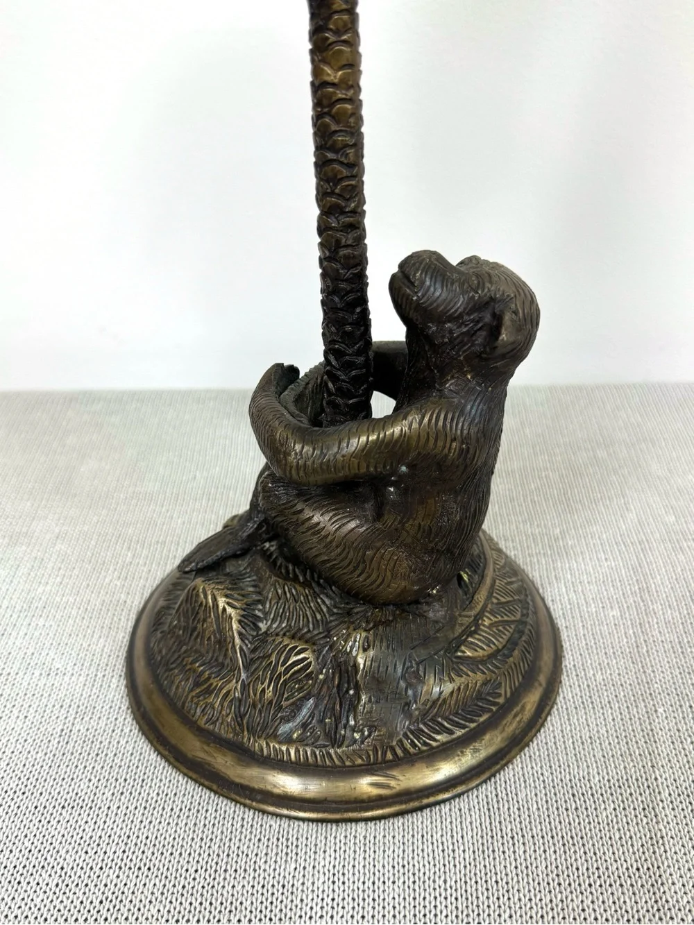 Vintage extraordinary solid